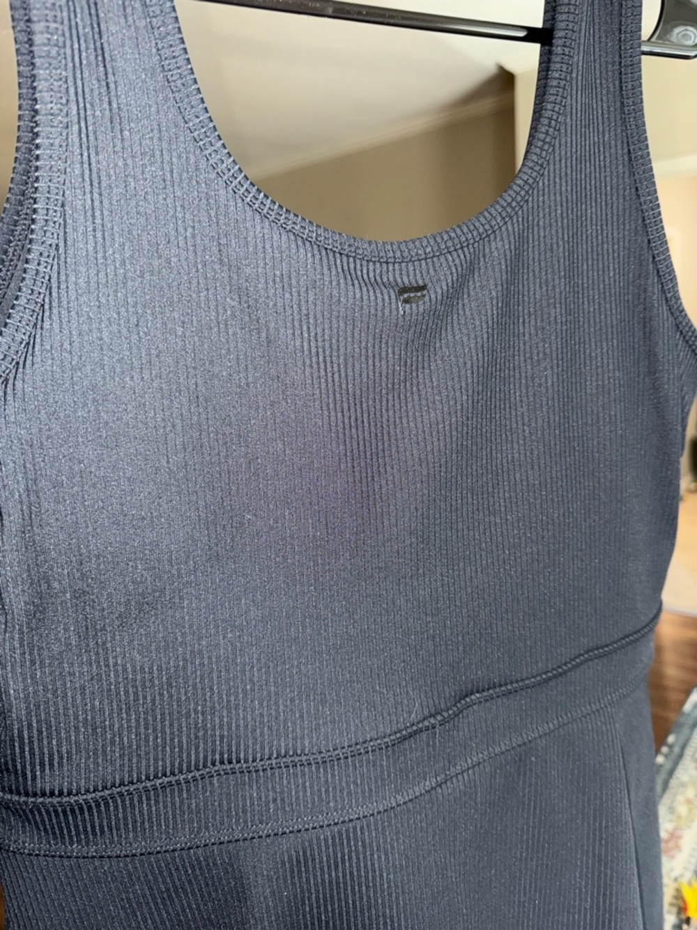 Sporty Rib Built-In Short Bra - Picture 7 of 10